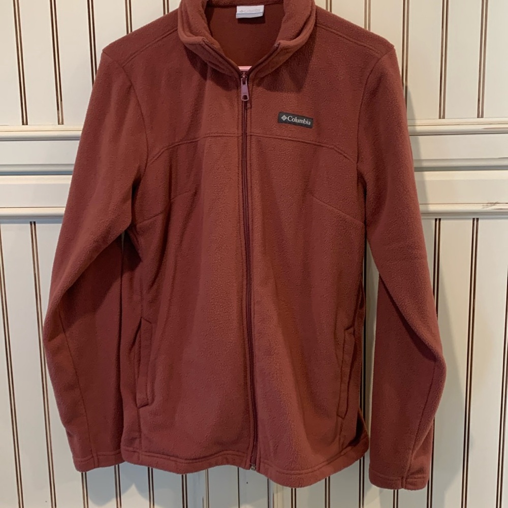 Columbia soft plush, zip up jacket women’s size large doll maroon color pockets
